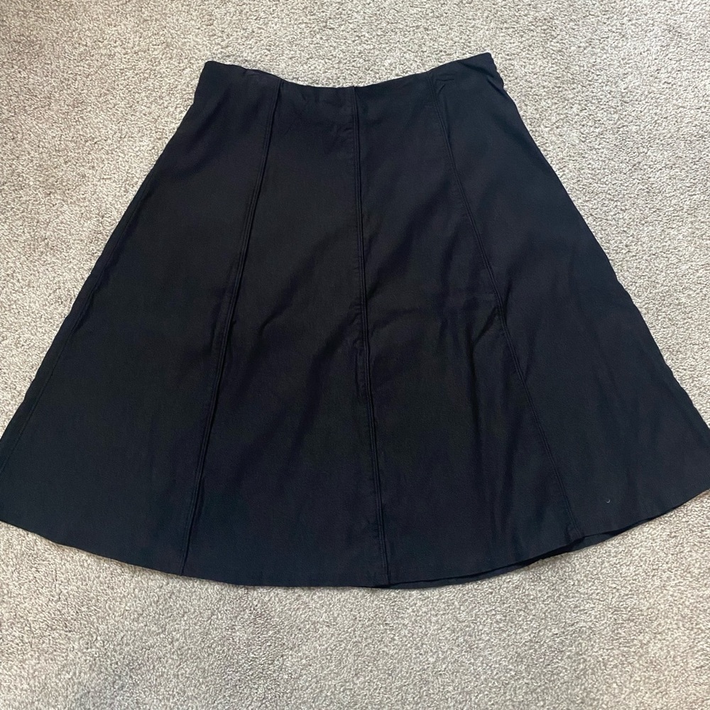 Chi-chi Womens black knee length skirt, XL​​